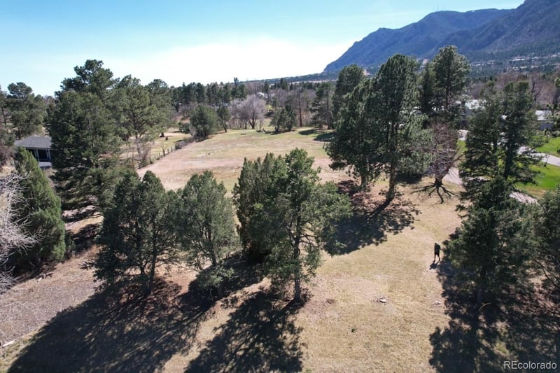 5 Cheyenne Mountain Blvd, Colorado Springs, CO 80906