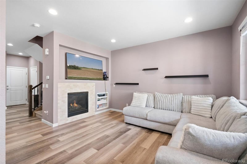 9077 E Phillips Ln, Centennial, CO 80112