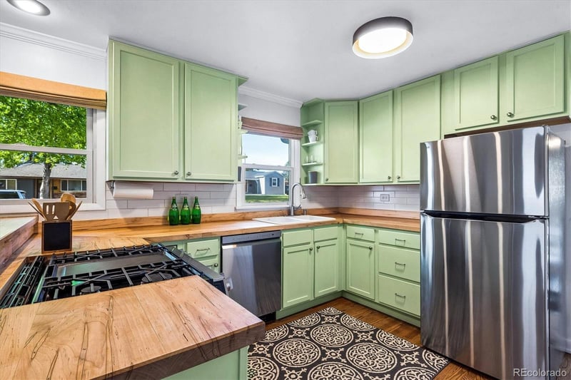 6675 45th Ave, Wheat Ridge, CO 80033