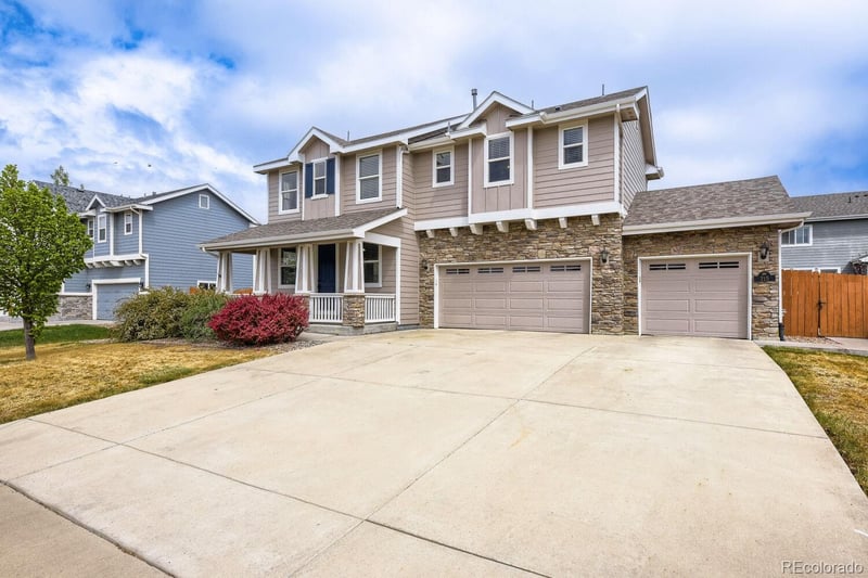 715 Stonehaven St, Dacono, CO 80514