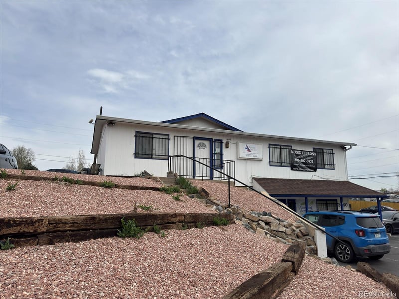 3350 Knox Ct #A, Englewood, CO 80110