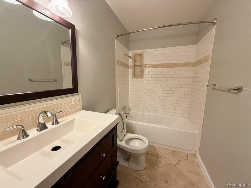9032 Lehigh Ave, Denver, CO 80237