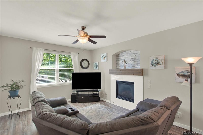 23881 Alabama Dr, Aurora, CO 80018