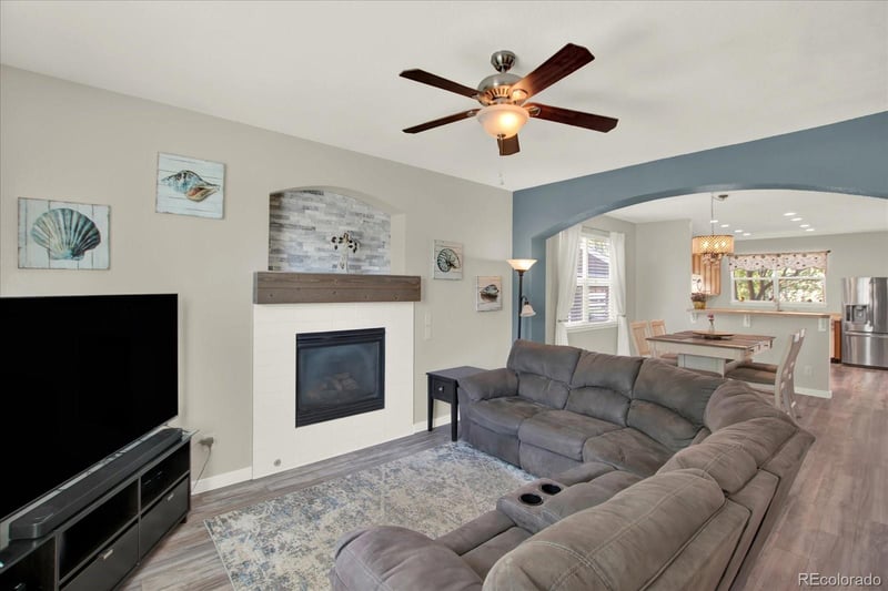 23881 Alabama Dr, Aurora, CO 80018