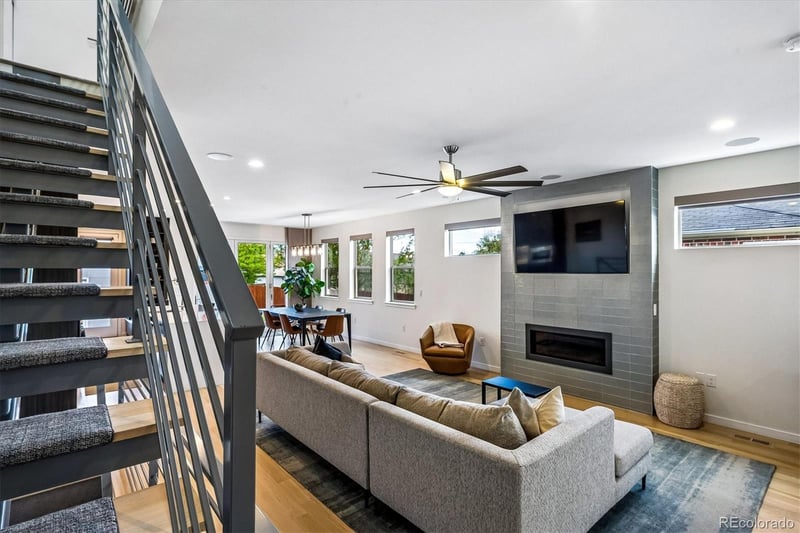 827 Eudora St, Denver, CO 80220