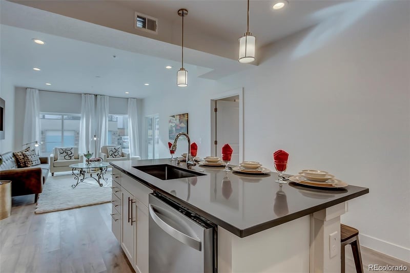 14916 Hampden Ave #102, Aurora, CO 80014