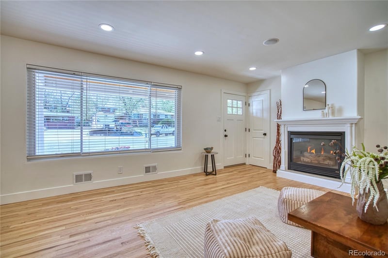 9609 57th Ave, Arvada, CO 80002