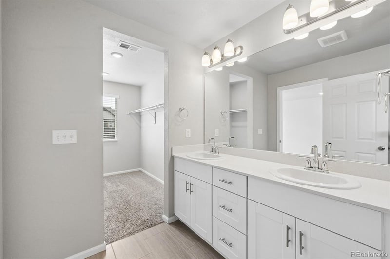 6381 Malaya St, Aurora, CO 80019