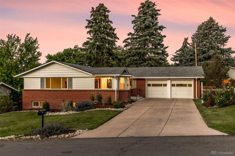 2560 Queen St, Lakewood, CO 80215