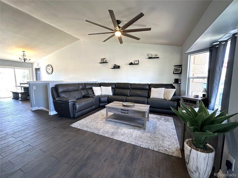 692 Aguilar Dr, Pueblo West, CO 81007