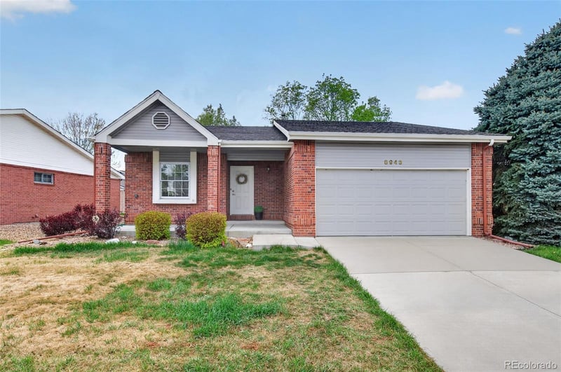 8943 Greenspointe Ln, Highlands Ranch, CO 80130