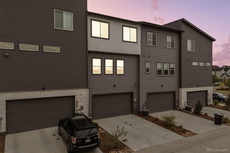 6231 Dayton Ct, Denver, CO 80238