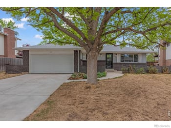 991 Holland Ct, Lakewood, CO 80226
