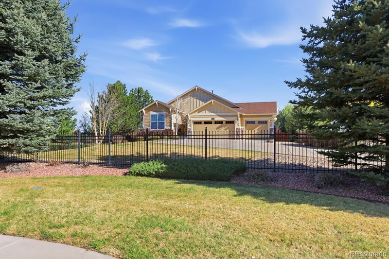 25715 1st Ave, Aurora, CO 80018