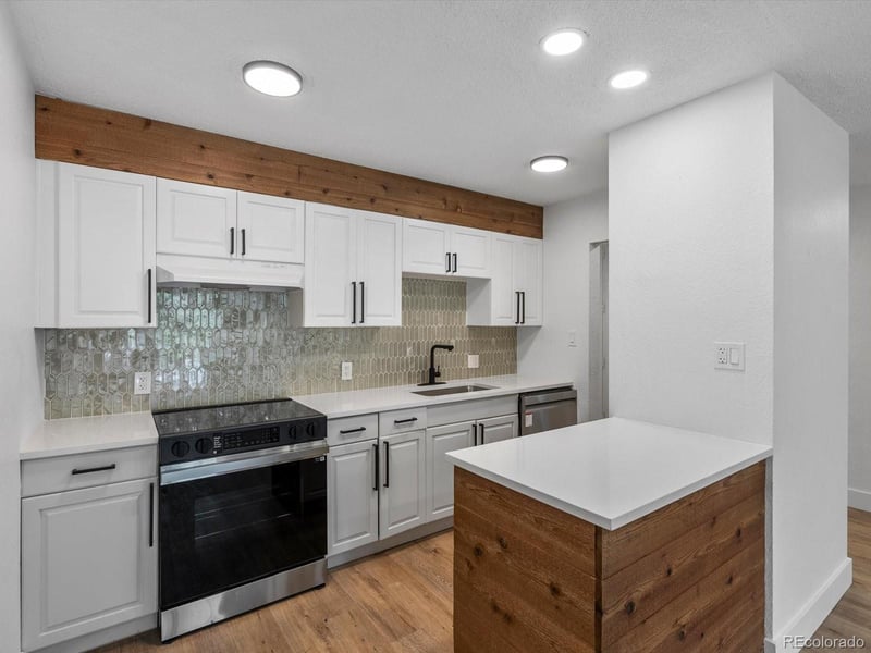 2500 York St #204, Denver, CO 80210