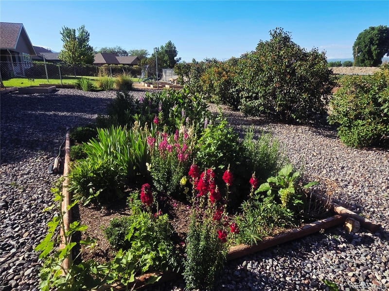 1700 Alder Dr, Montrose, CO 81401