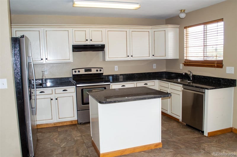 9340 Indore Dr, Littleton, CO 80128