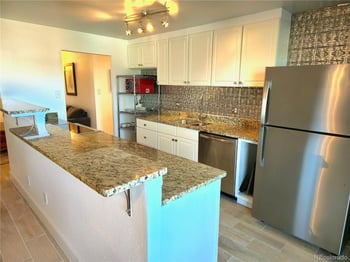 2880 S Locust St #302N, Denver, CO 80222