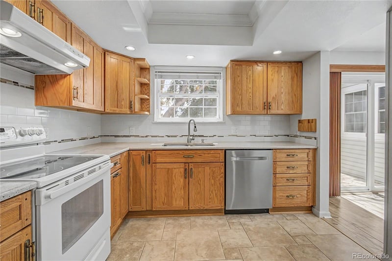 14287 Marina Dr, Aurora, CO 80014