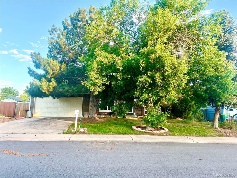 19156 Arizona Pl, Aurora, CO 80017