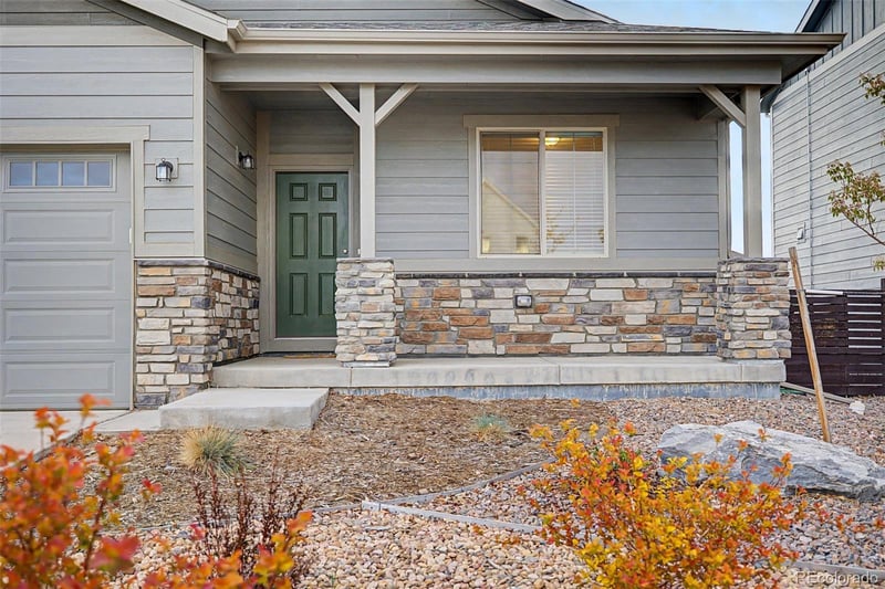 121 Vandriver Way, Aurora, CO 80018