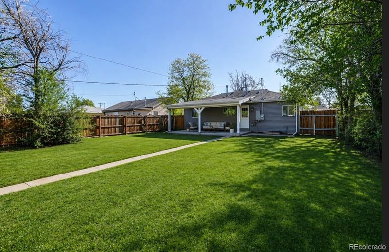 825 Havana St, Aurora, CO 80010