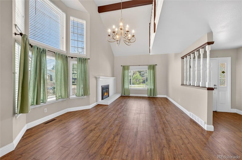 6423 Long Cir, Centennial, CO 80112