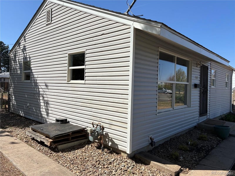 1989 Beeler St, Aurora, CO 80010