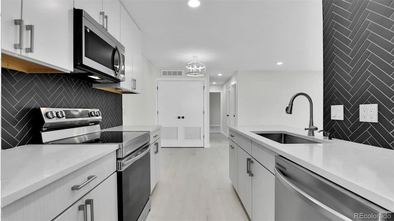 7917 Chase Cir #160, Arvada, CO 80003