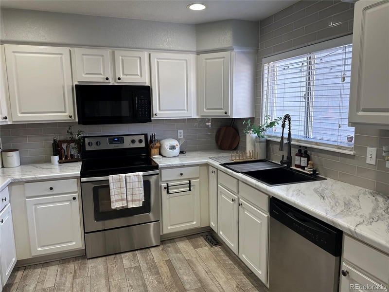 15688 Mexico Ave, Aurora, CO 80017