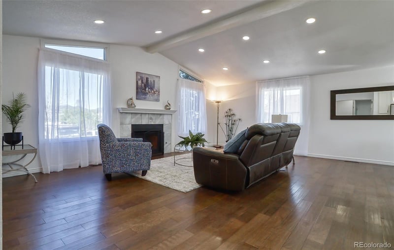 8246 Dover St, Littleton, CO 80128