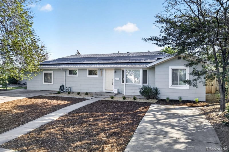 730 Newark St, Aurora, CO 80010