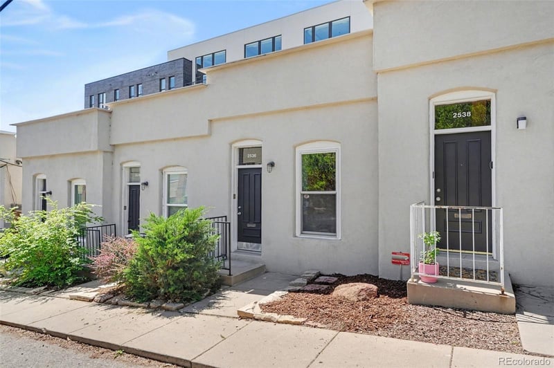2536 Kensing Ct, Denver, CO 80211