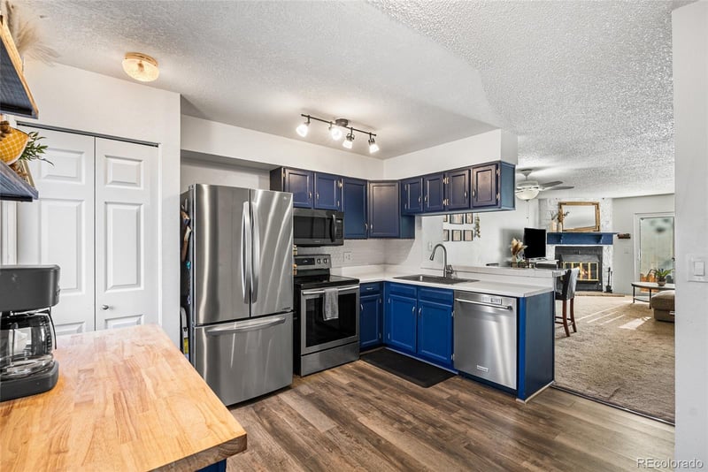 6738 Independence St, Littleton, CO 80128
