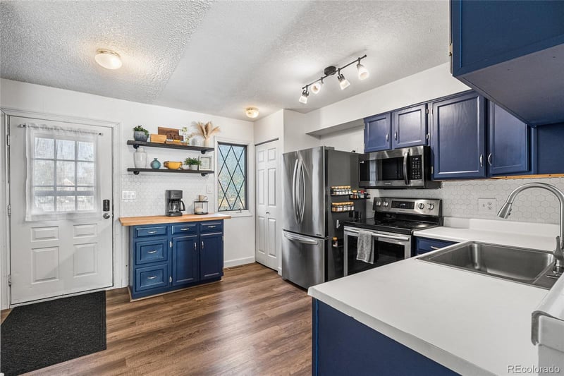 6738 Independence St, Littleton, CO 80128