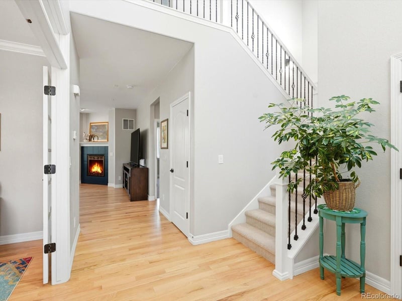 6010 Little River Way, Aurora, CO 80016