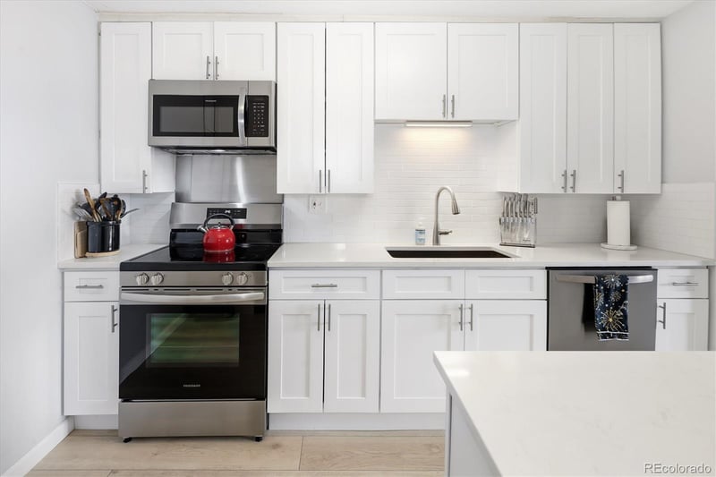 2 Adams #905, Denver, CO 80206