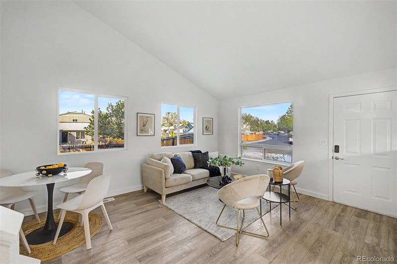 17391 Layton Dr, Aurora, CO 80015