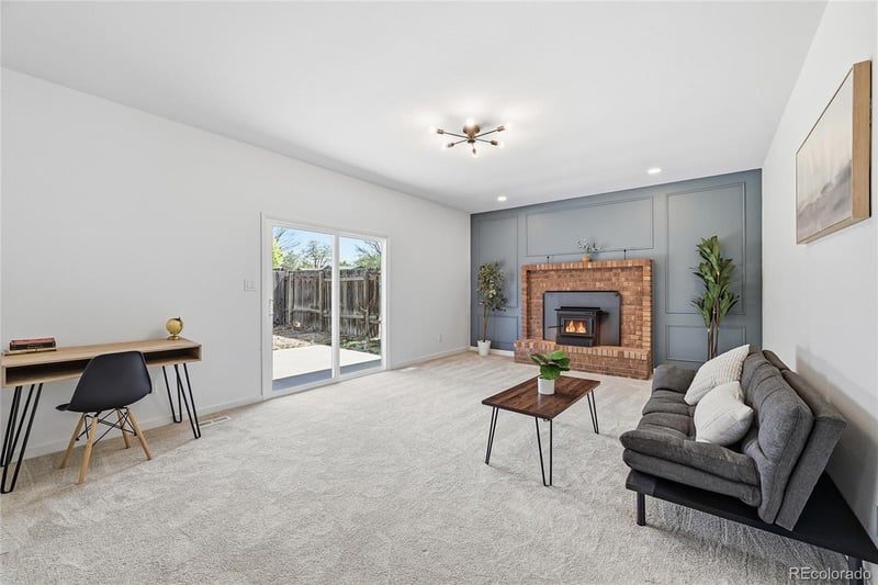 218 Starlite Dr, Pueblo, CO 81005