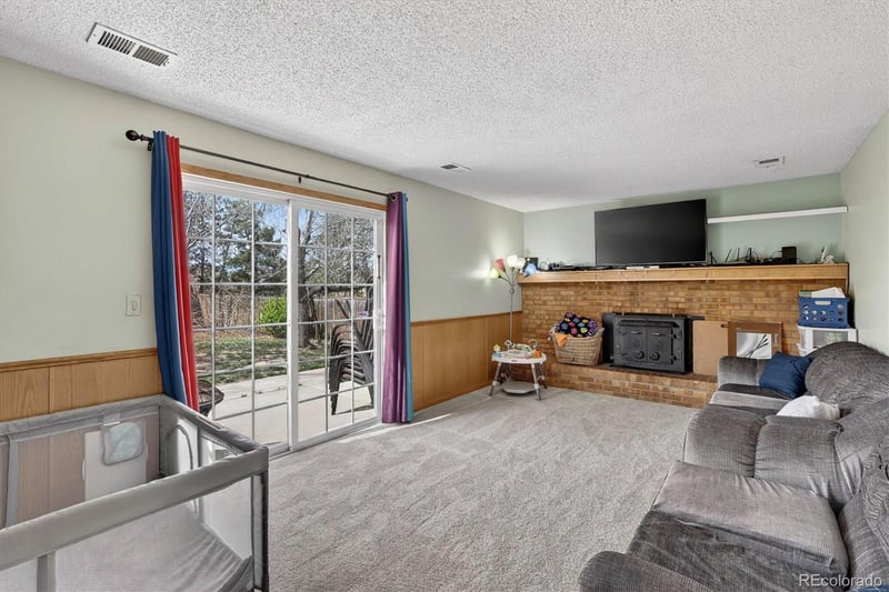 16474 Girard Ave, Aurora, CO 80013