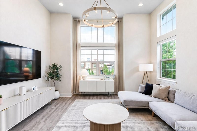 5417 Valentia St, Denver, CO 80238