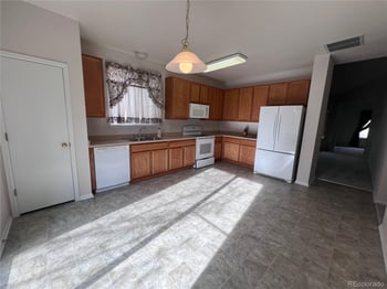 1201 Fultondale Ct, Aurora, CO 80018