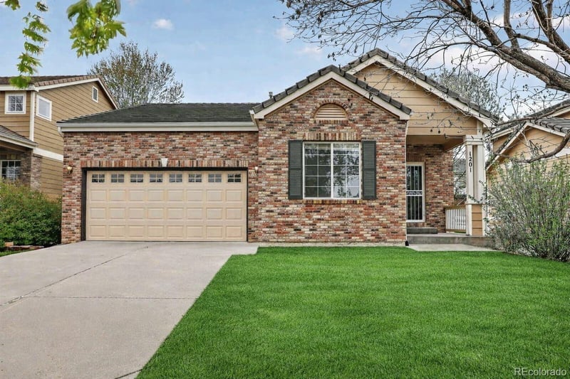 1201 Fultondale Ct, Aurora, CO 80018