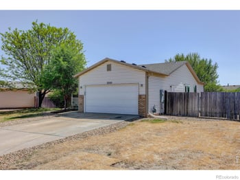 3000 Swan Point Ct, Evans, CO 80620