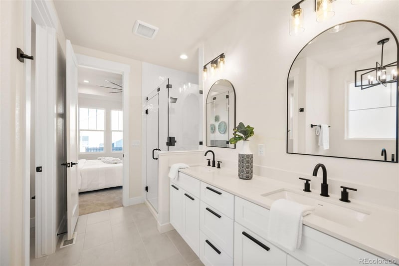 16364 Columbine St, Thornton, CO 80602