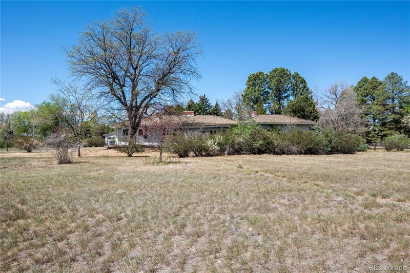 5000 Juniper St, Bow Mar, CO 80123