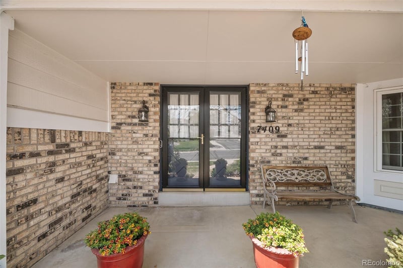 7409 Newport Way, Centennial, CO 80112