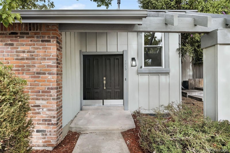 7713 Jamison Dr, Centennial, CO 80112