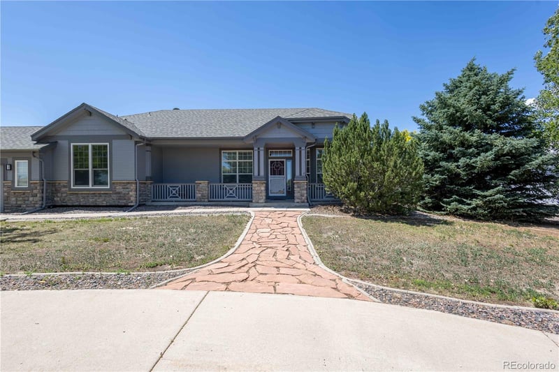 49240 Antelope Dr W, Bennett, CO 80102