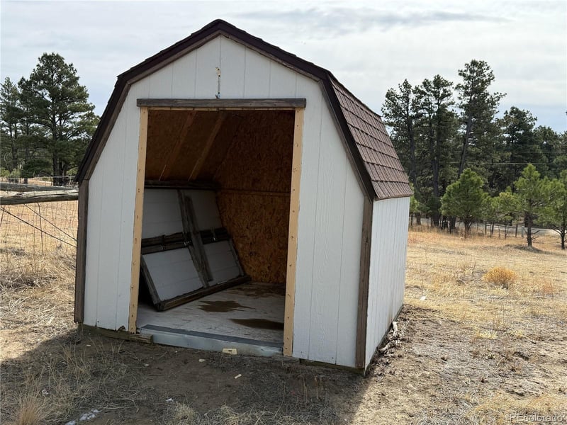 23533 Emerald Trl, Deer Trail, CO 80105